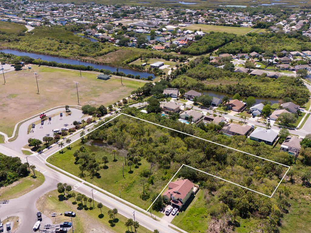 2497 N Banana River Drive, Merritt Island, FL 32952