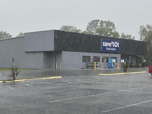 661 E Hathaway Avenue