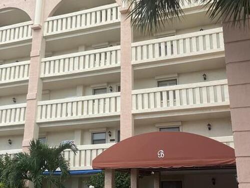 830 N Atlantic Avenue, Cocoa Beach, FL 32931