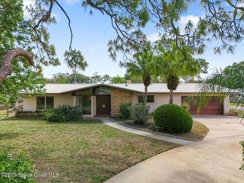 1907 N Carpenter Road