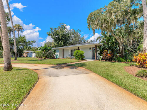 18 E Magnolia Avenue