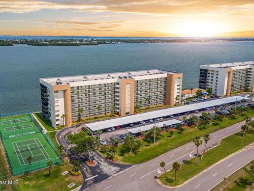 200 S Sykes Creek Parkway