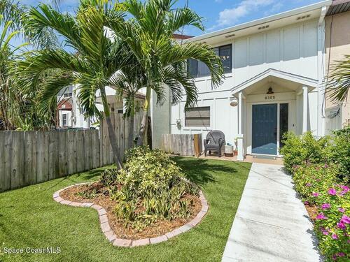 8305 N Rosalind Avenue