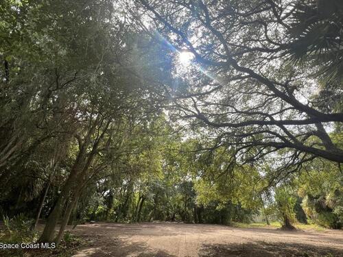 5122 Riveredge Drive