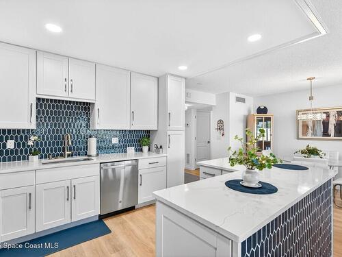 1800 SE Saint Lucie Boulevard