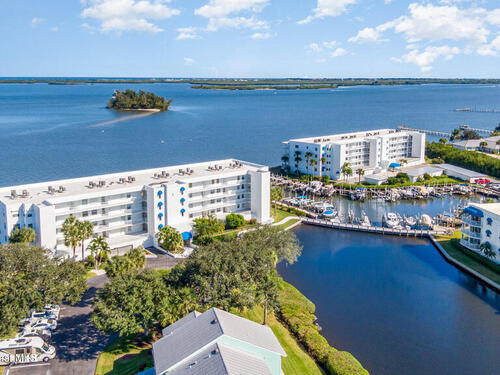 6029 N River Run Drive