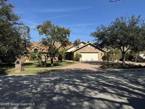 588 Peregrine Drive, Indialantic, FL 32903
