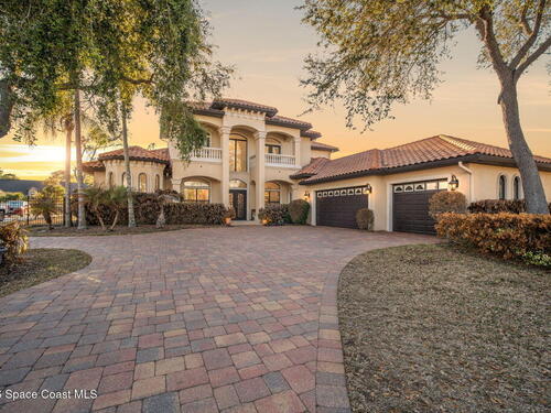 5454 Riveredge Drive