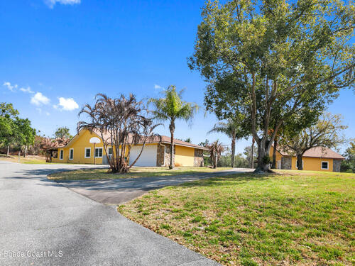 3750 Hidden Hills Drive