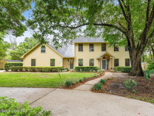 1213 Sand Pine Circle